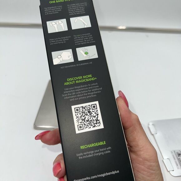 Disney Parks Magic Band Star Wars Grogu Band New in Box - Picture 6 of 6